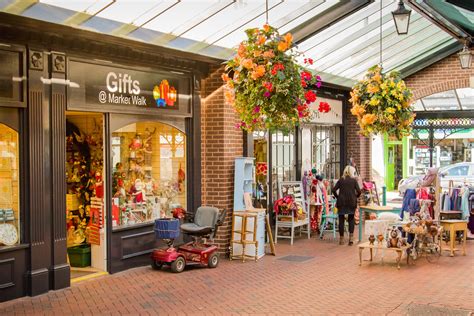 Retail Shops In Tiverton .